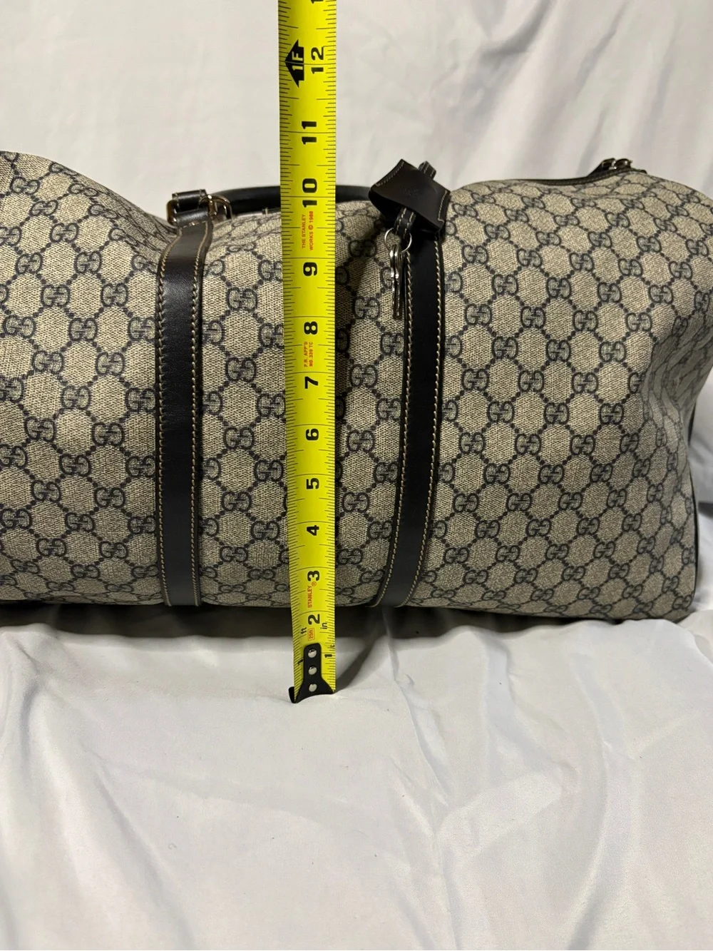 Gucci Beige and Navy GG Monogram Duffel Bag - Picture 9 of 17